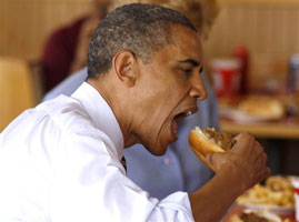 Obama scarfs hot dog