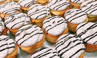 Racist cupcakes! Racist cupcakes!
